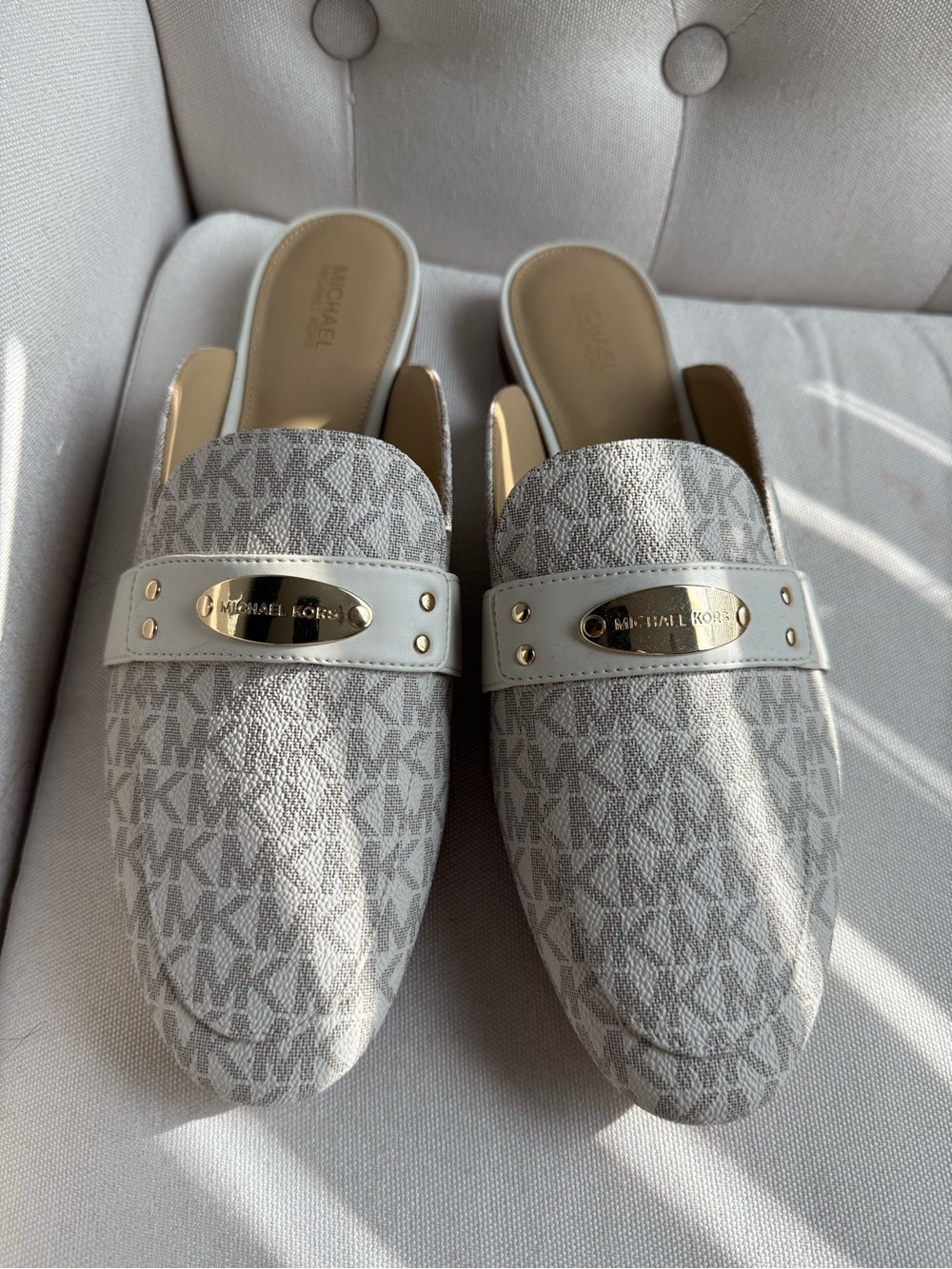 Michael Kors Women's Logo Slip-On Mules in cream/grey